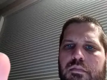 Chaturbate Sex Cam of handsomedaddy198923