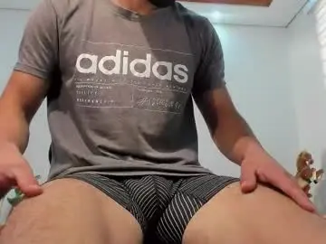 Chaturbate Live Sex Cam of noahbrawn