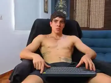 Chaturbate Live Sex Cam of ethangreey1