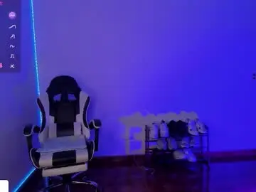 Chaturbate Live Porn of oliver_kyy