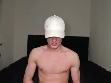 Chaturbate Live Porn of skinnyguywithbigd