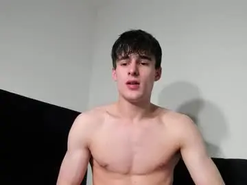 Chaturbate Live Sex Cam of skinnyguywithbigd