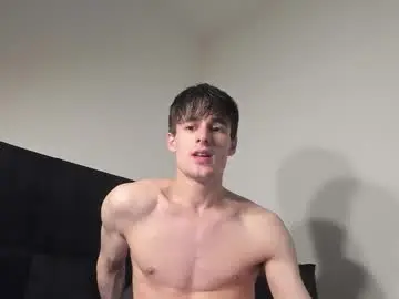 Chaturbate Live Sex Cam of skinnyguywithbigd