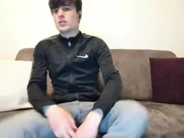 Chaturbate Live Sex Cam of skinnyguywithbigd