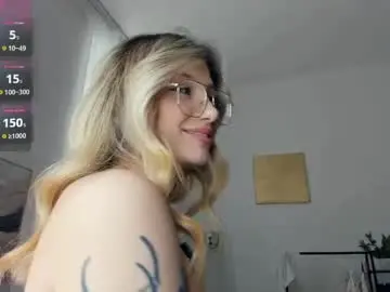 Chaturbate Best live sex cam show of glossybabe_