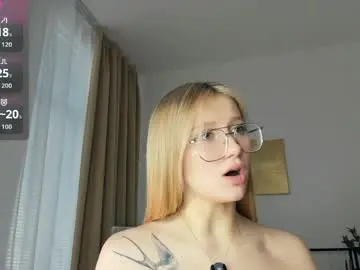 Chaturbate Sex Chat of glossybabe_
