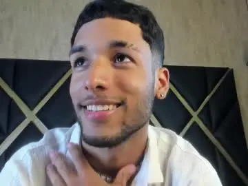 Chaturbate Best live sex cam show of thiagoferreti_