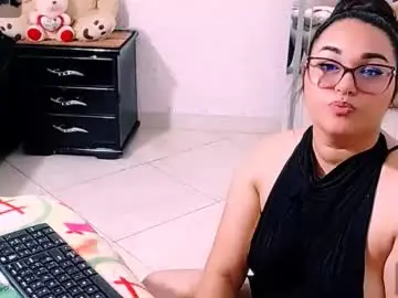 Chaturbate Live Porn of mira_cherry
