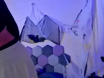 Chaturbate Live Sex Cam of desireduo_tgn