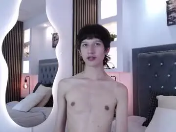 Chaturbate Best live sex cam show of emmo_boy