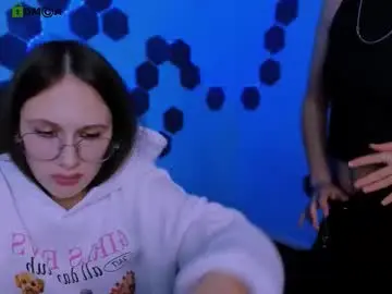 Chaturbate Live Sex of mona_cloud