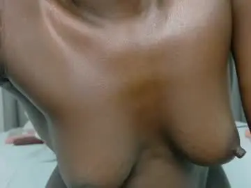 Chaturbate Live Sex of ebony_pearl69