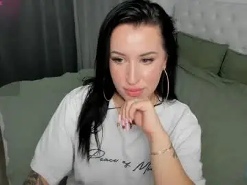 Chaturbate Free Porn Cam of hotmorenaxxx