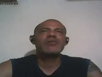 Chaturbate Nude Webcam of retlam37