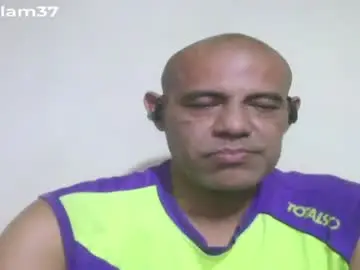 Chaturbate Live Porn of retlam37