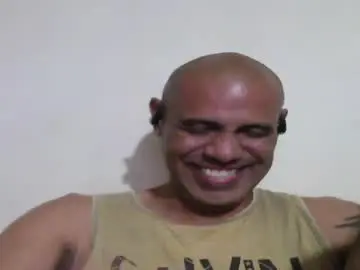 Chaturbate Live Sex Cam of retlam37