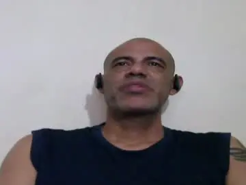 Chaturbate Nude Webcam of retlam37