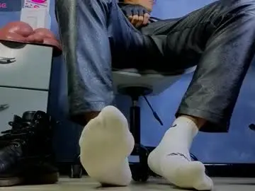 Chaturbate Watch Live Sex Cams of tom_brown12