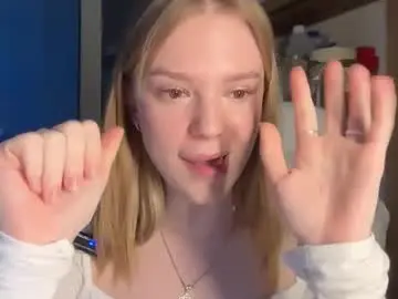 Chaturbate Live Sex of cyberl0ve_