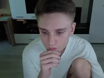 Chaturbate Live Sex Cam of angryzan