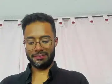 Chaturbate Live Sex Cam of arez_vortex_