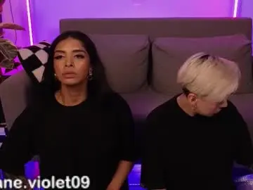 Chaturbate Live Sex Cam of violettgrey_