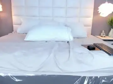 Chaturbate Live Sex Cam of cloeharp