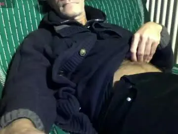 Chaturbate Live Sex of mynakedbeach