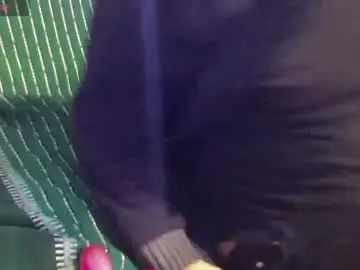 Chaturbate Live Sex Cam of mynakedbeach