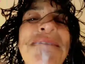 Chaturbate Nude Webcam of skay_hot
