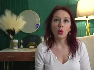 Chaturbate Adult Video Chat of haileymoon85