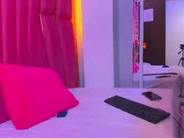 Chaturbate Free Live Porn of ivyqueen28