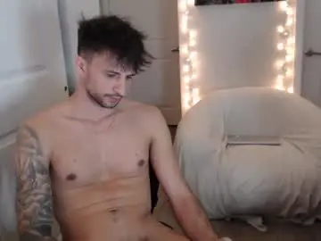 Chaturbate Free Live Porn of papijakey