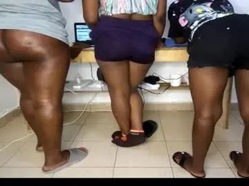 Chaturbate Live Sex of queenkiah