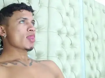 Chaturbate Live Sex of little_tommy19