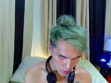 Chaturbate Free Porn Cam of little_pauoie