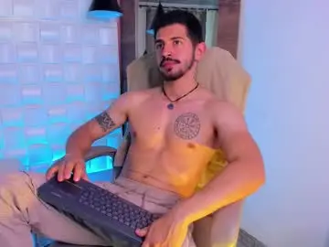 Chaturbate Sex Cam of alejandrostorm