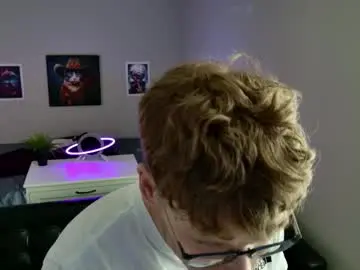 Chaturbate Live Porn of blueeyedtallguy