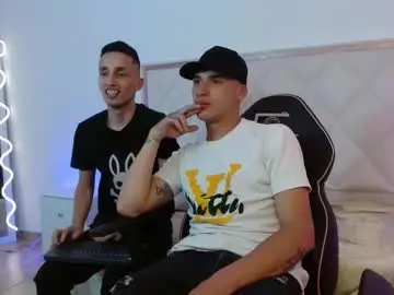 Chaturbate Watch Live Sex Cams of hellboys_tay1