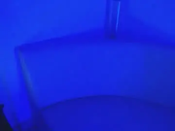 Chaturbate Live Sex Cam of sarahot111_