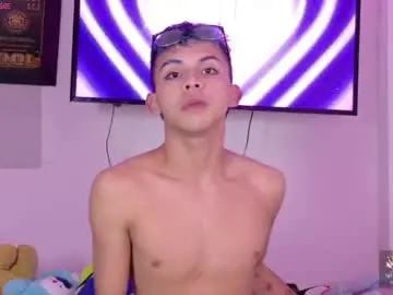 Chaturbate Live Sex Cam of apolo_prince1