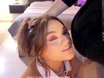 Chaturbate Live Sex Cam of lauralei_01