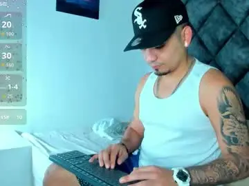 Chaturbate Live Sex Cam of owensttone