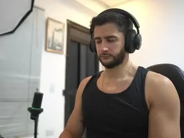 Chaturbate Nude Webcam of saimonhot1