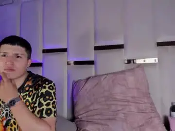 Chaturbate Nude Webcam of anlleloandangela