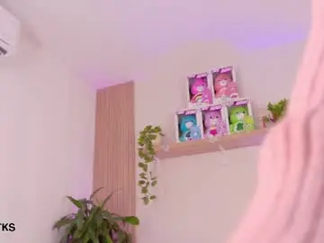 Chaturbate Live Porn of emilyy_bank