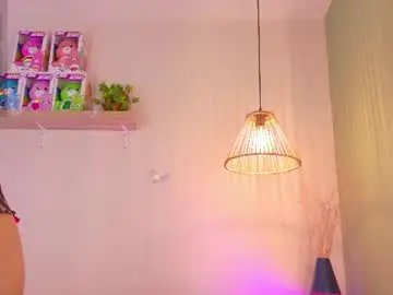 Chaturbate Live Sex of emilyy_bank