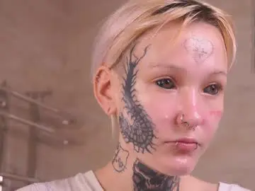 Chaturbate Live Sex of lookatmehabibi_