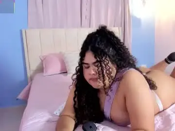 Chaturbate Live Sex Cam of lou_22_