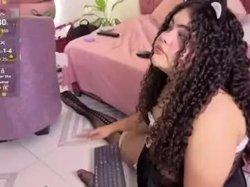Chaturbate Best live sex cam show of lou_22_